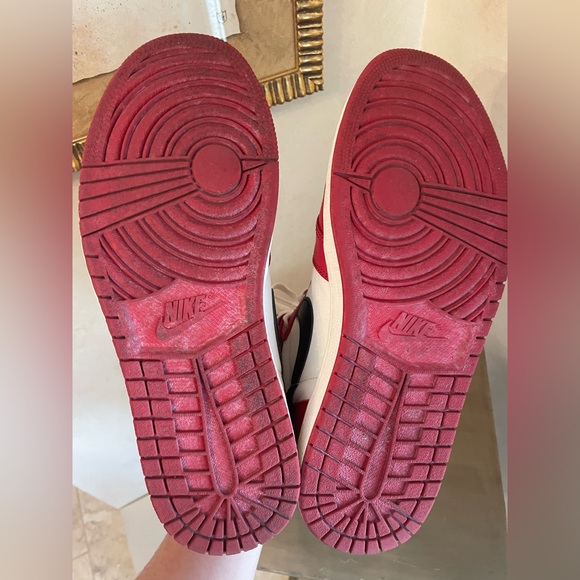 Air Jordan 1 Lost & Found - Picture 7 of 11